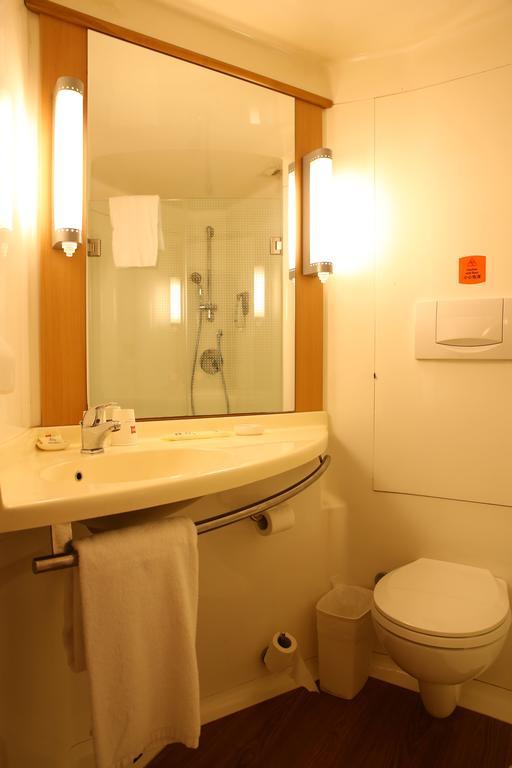 Ibis Dalian Zhongshan Square Extérieur photo