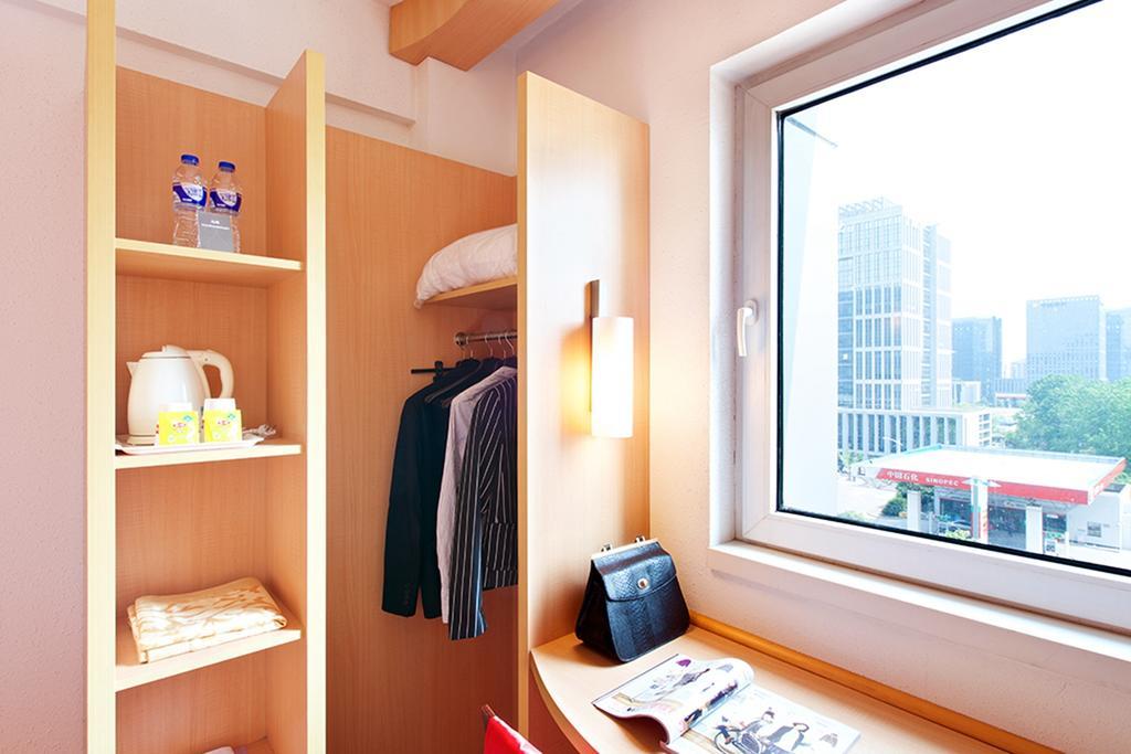 Ibis Dalian Zhongshan Square Extérieur photo