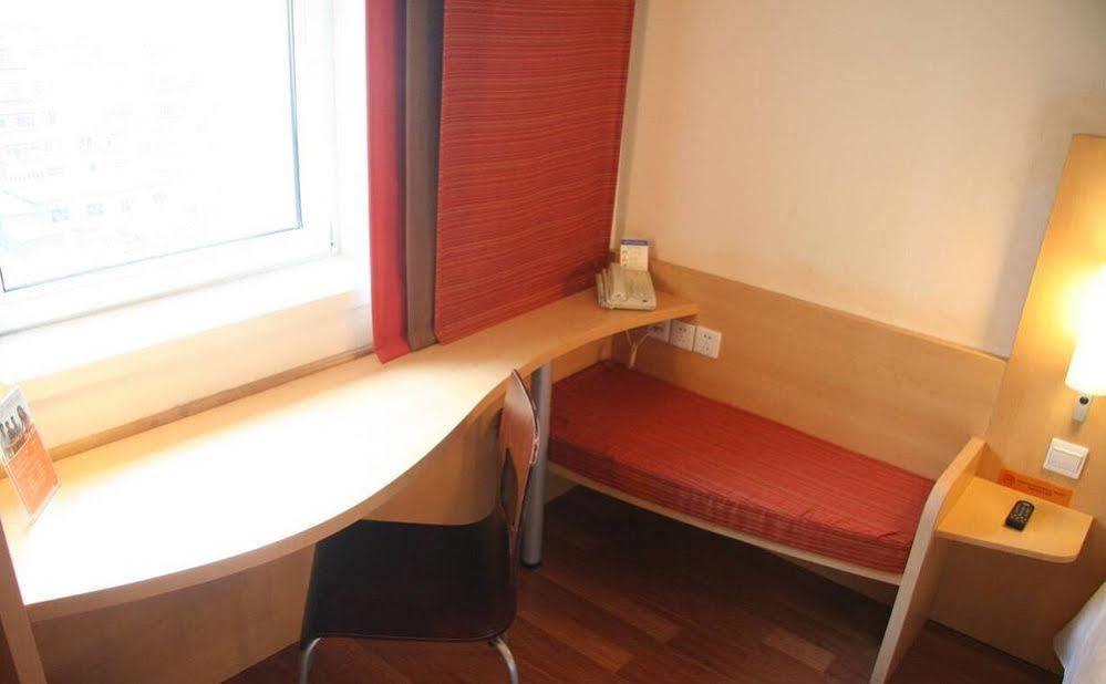 Ibis Dalian Zhongshan Square Extérieur photo